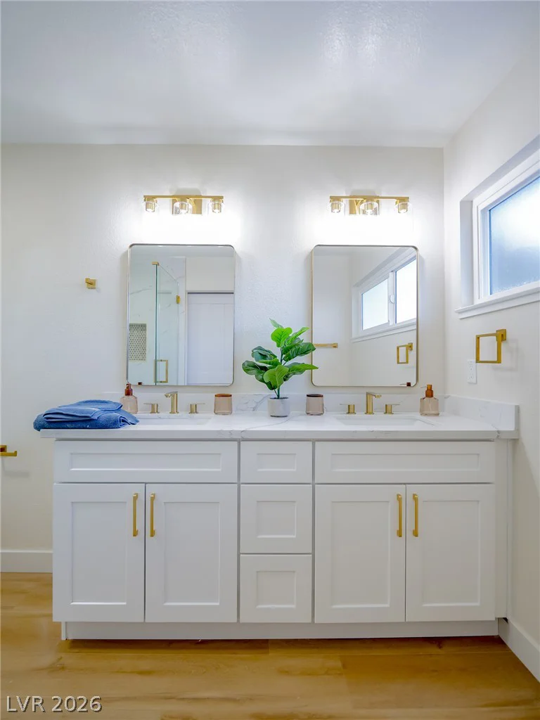 321 Lakehurst, Las Vegas, NV 89145