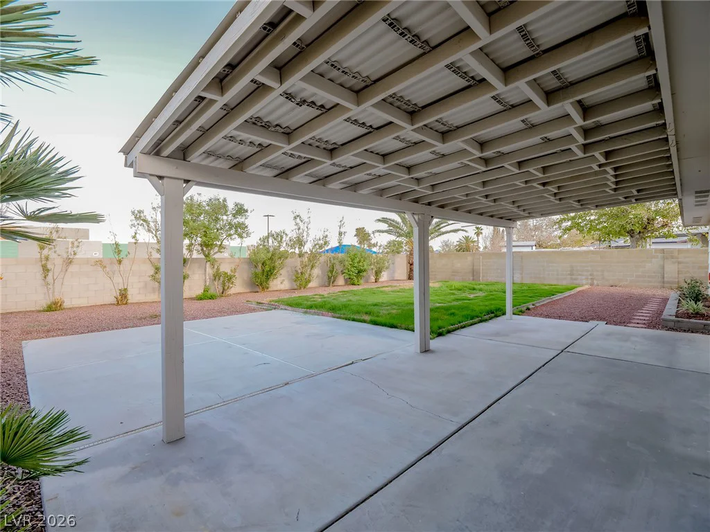 321 Lakehurst, Las Vegas, NV 89145