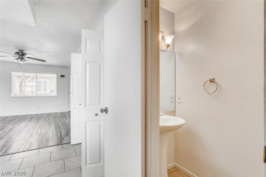 6227 Washington, Las Vegas, NV 89107
