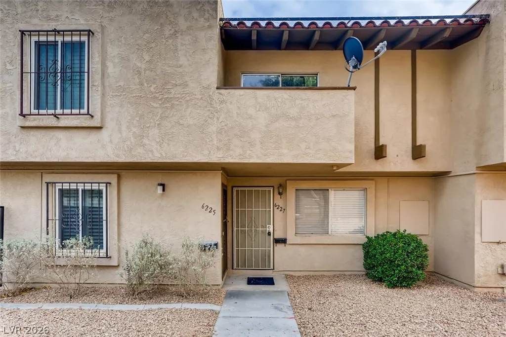 6227 Washington, Las Vegas, NV 89107