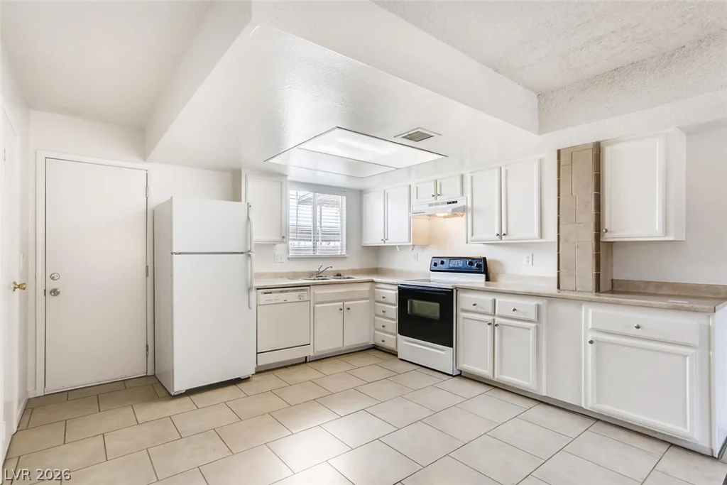 6227 Washington, Las Vegas, NV 89107