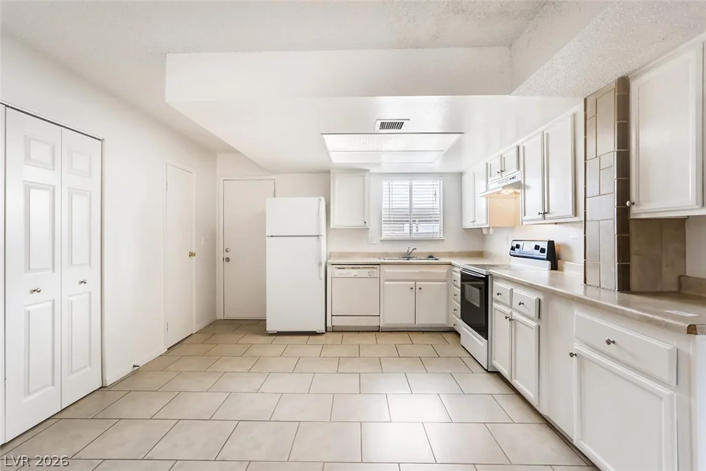 6227 Washington, Las Vegas, NV 89107