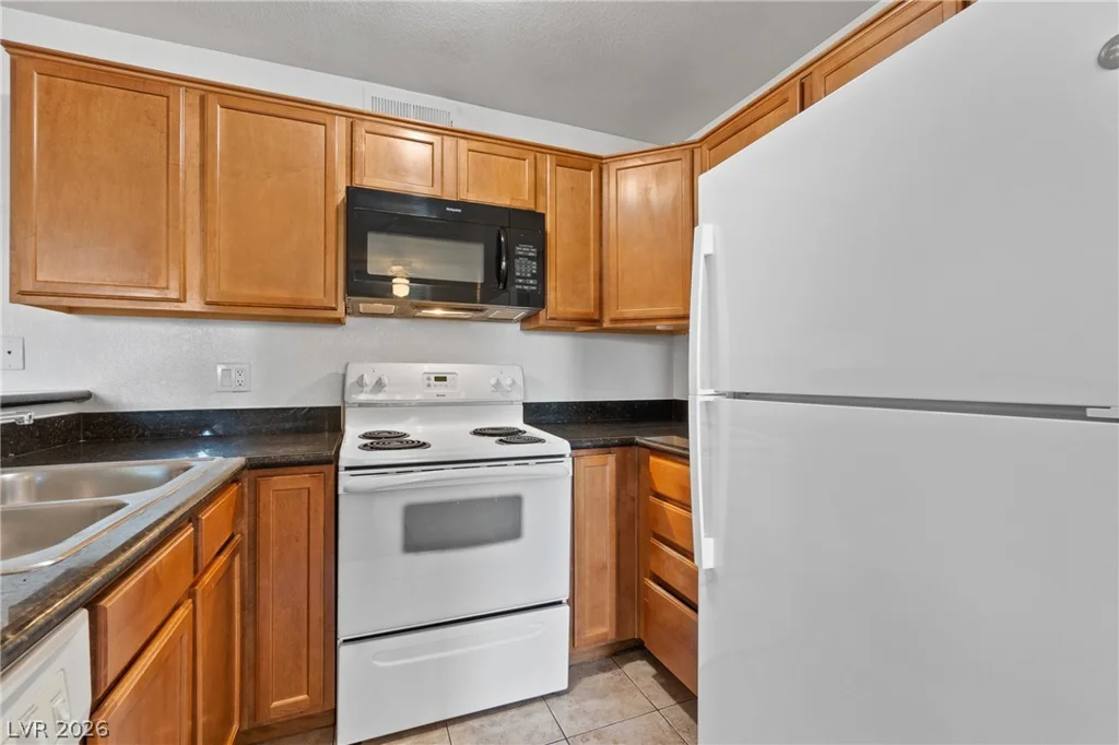 9325 Desert Inn, Las Vegas, NV 89117