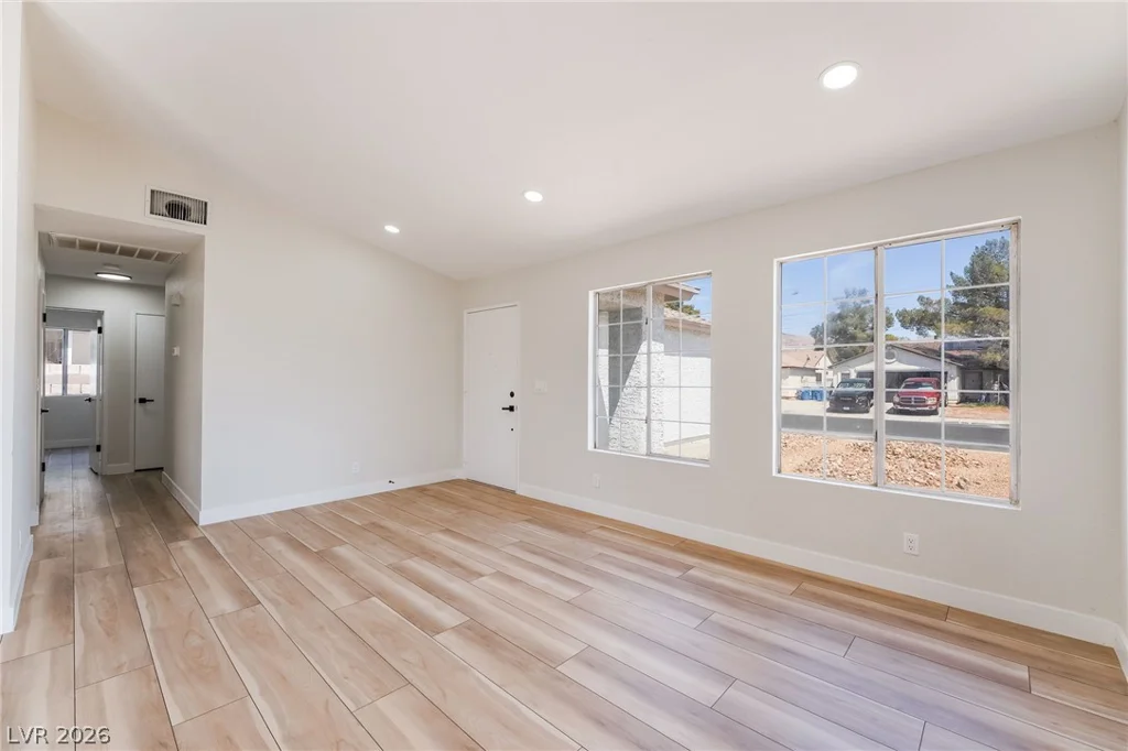 1997 Crowley, Las Vegas, NV 89142
