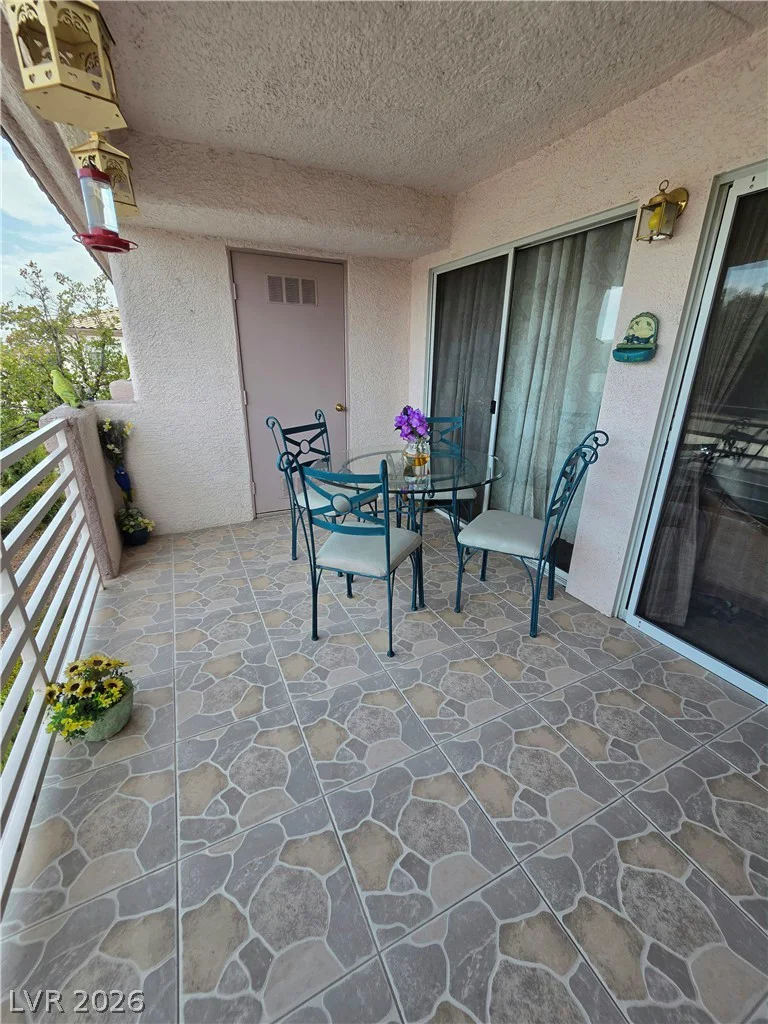4555 Sahara, Las Vegas, NV 89104