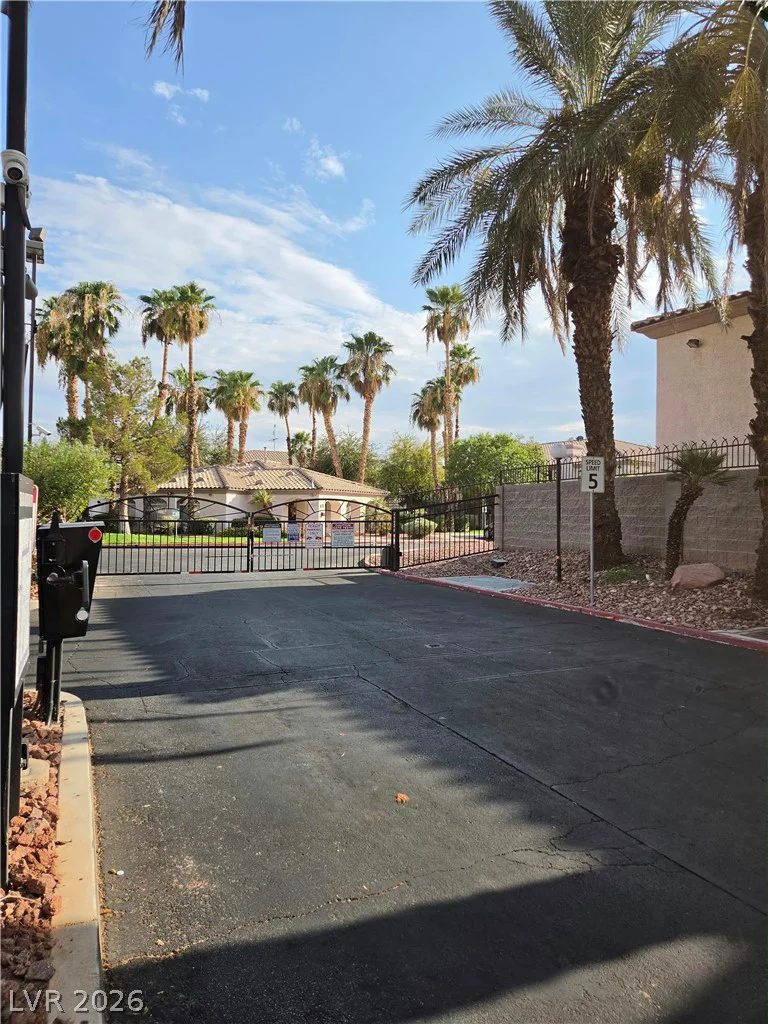 4555 Sahara, Las Vegas, NV 89104