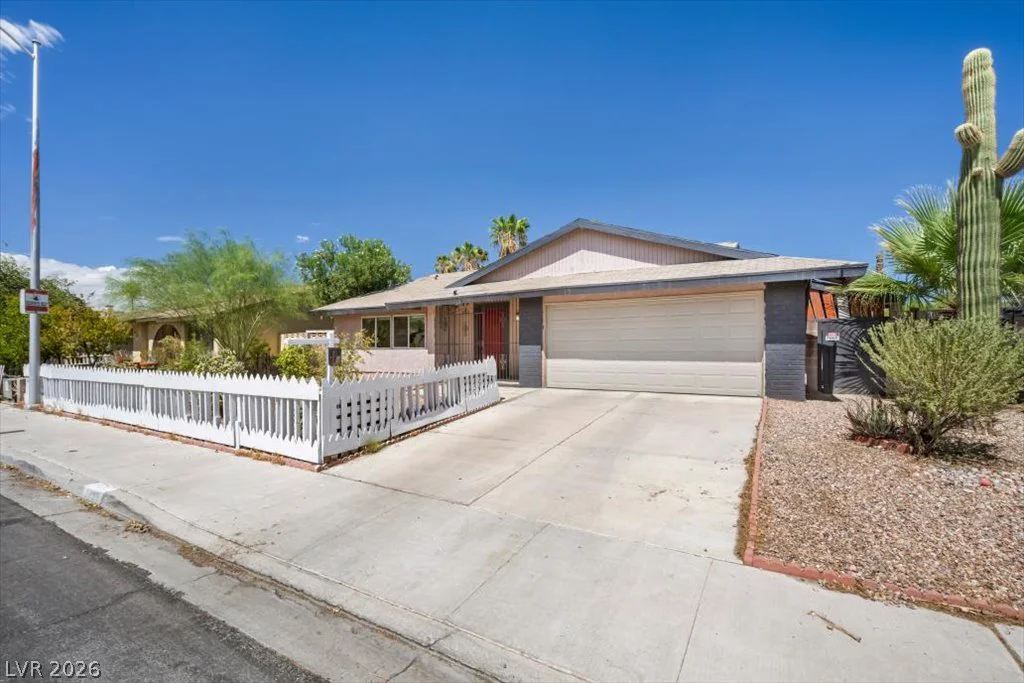 5132 Springland, Las Vegas, NV 89146
