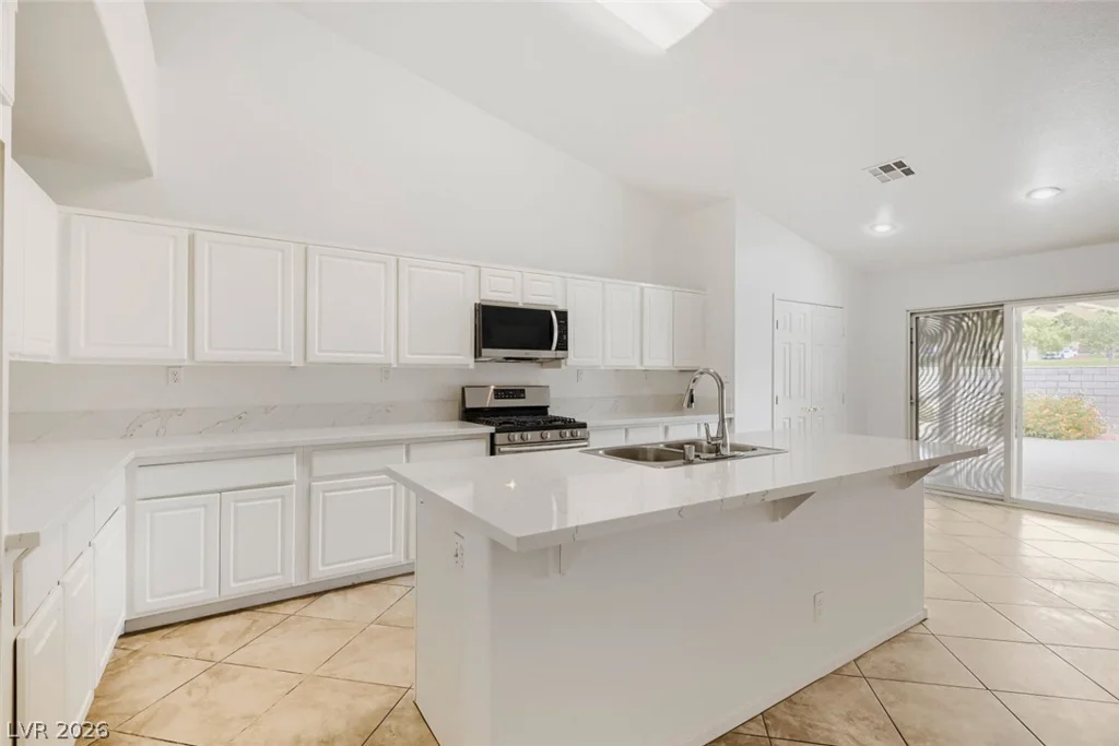 1326 Big Tree, North Las Vegas, NV 89031