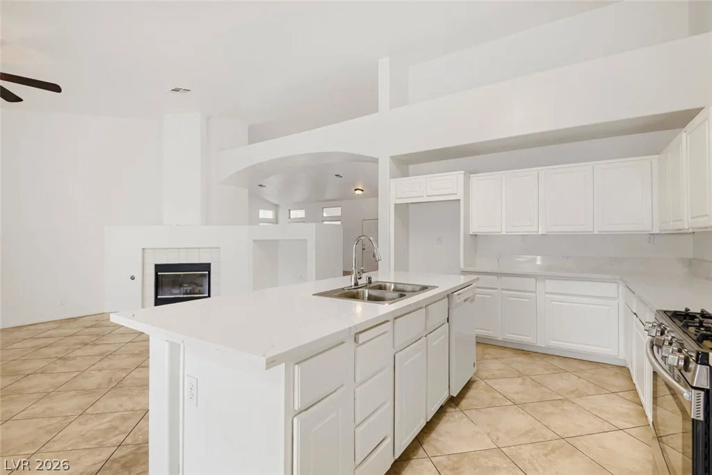 1326 Big Tree, North Las Vegas, NV 89031