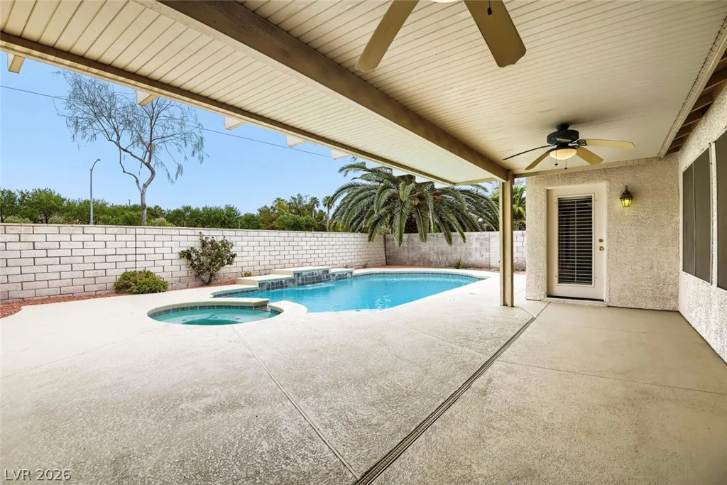 1326 Big Tree, North Las Vegas, NV 89031