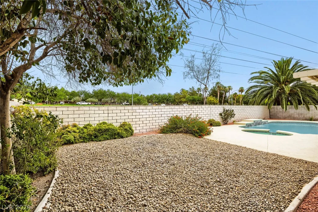 1326 Big Tree, North Las Vegas, NV 89031