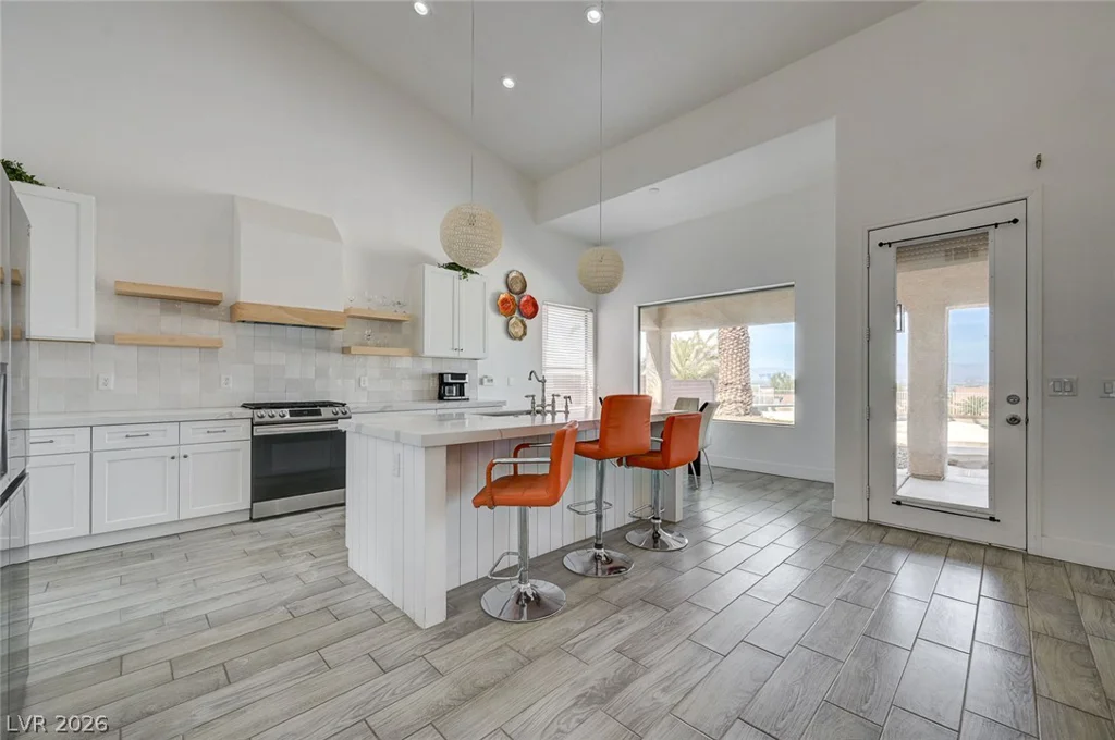 971 Temple View, Las Vegas, NV 89110