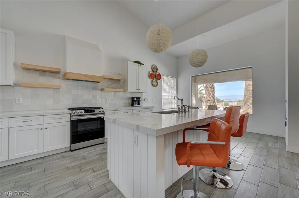 971 Temple View, Las Vegas, NV 89110