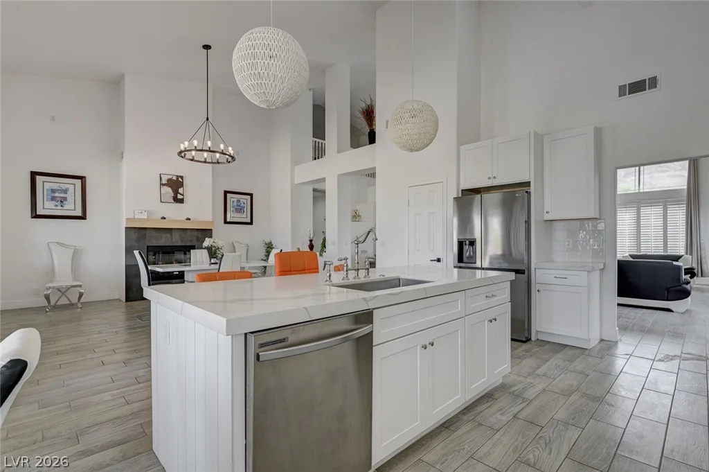 971 Temple View, Las Vegas, NV 89110