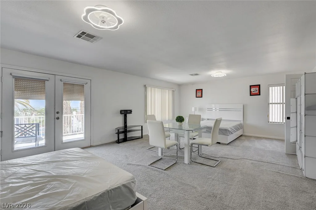 971 Temple View, Las Vegas, NV 89110