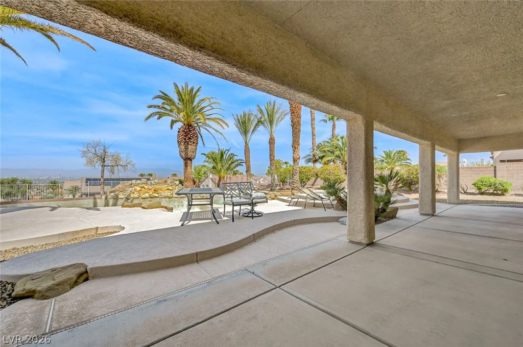 971 Temple View, Las Vegas, NV 89110