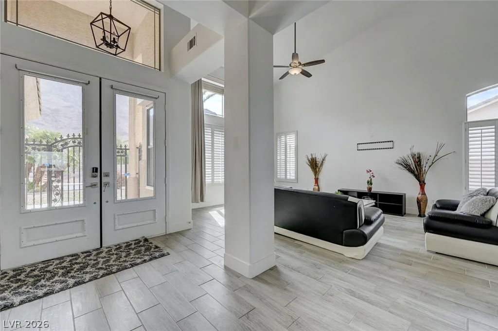 971 Temple View, Las Vegas, NV 89110