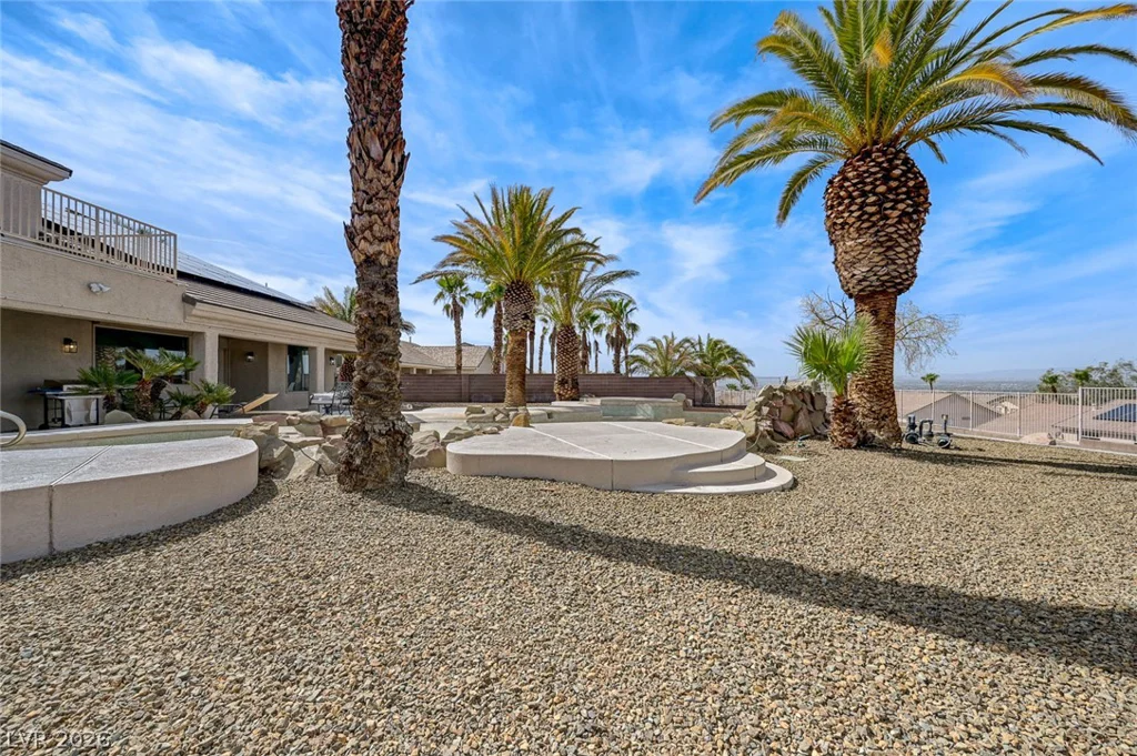 971 Temple View, Las Vegas, NV 89110