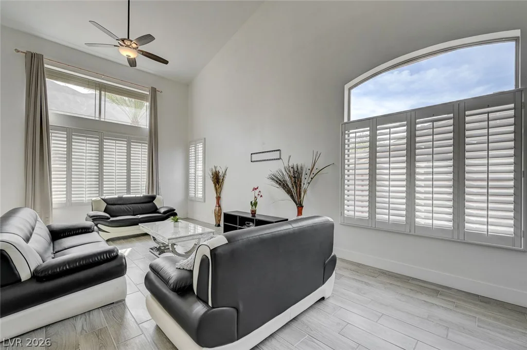 971 Temple View, Las Vegas, NV 89110