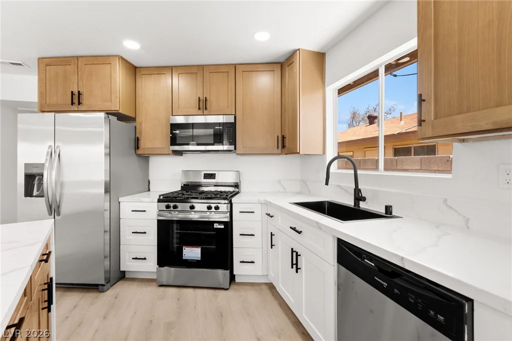 4736 Newton, Las Vegas, NV 89121