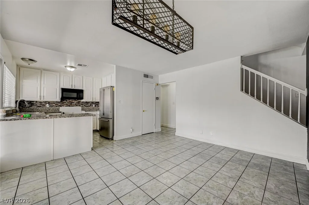 3933 Manford, Las Vegas, NV 89104