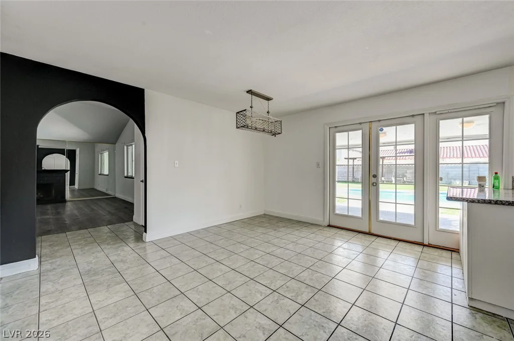 3933 Manford, Las Vegas, NV 89104