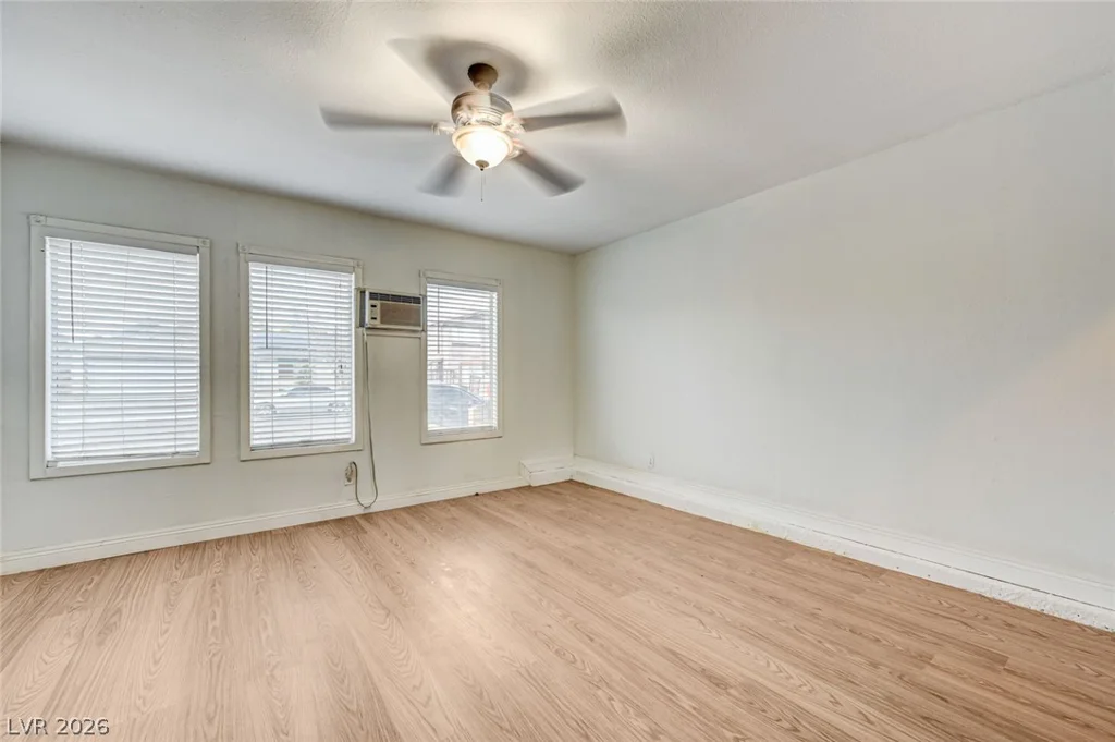 3933 Manford, Las Vegas, NV 89104