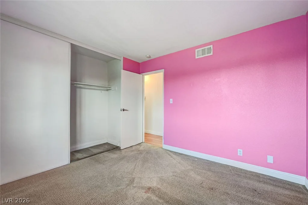 3933 Manford, Las Vegas, NV 89104