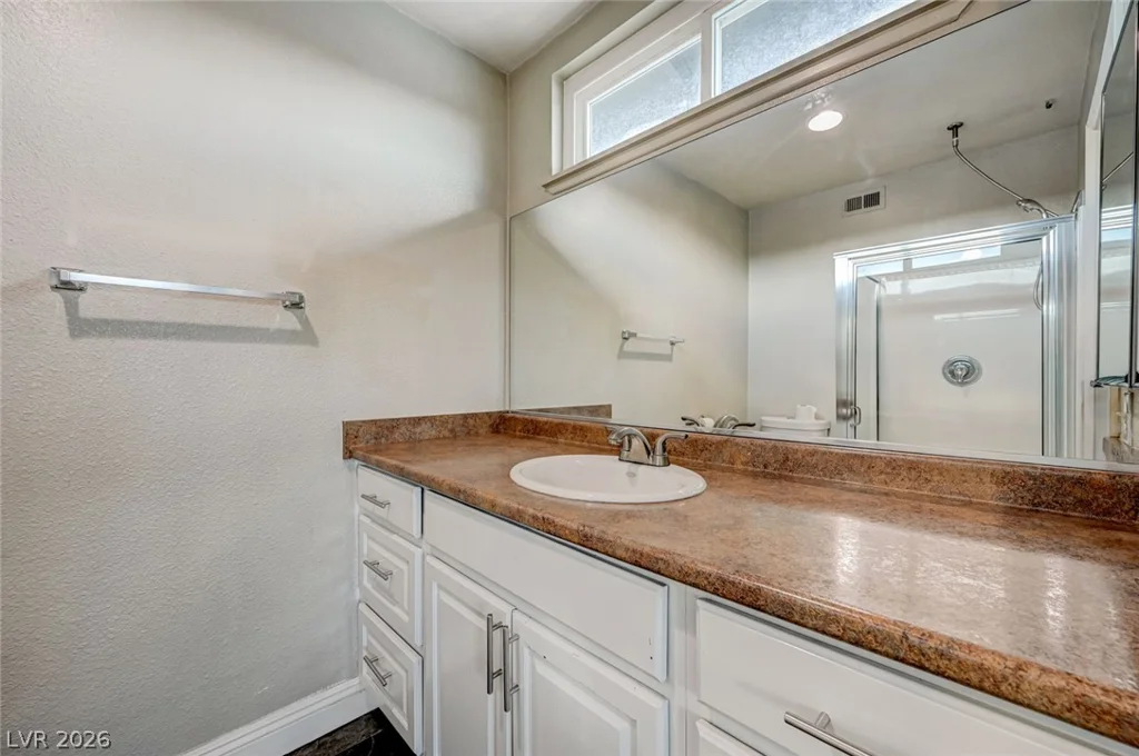 3933 Manford, Las Vegas, NV 89104
