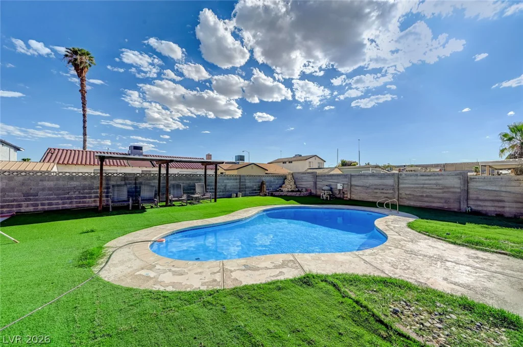 3933 Manford, Las Vegas, NV 89104