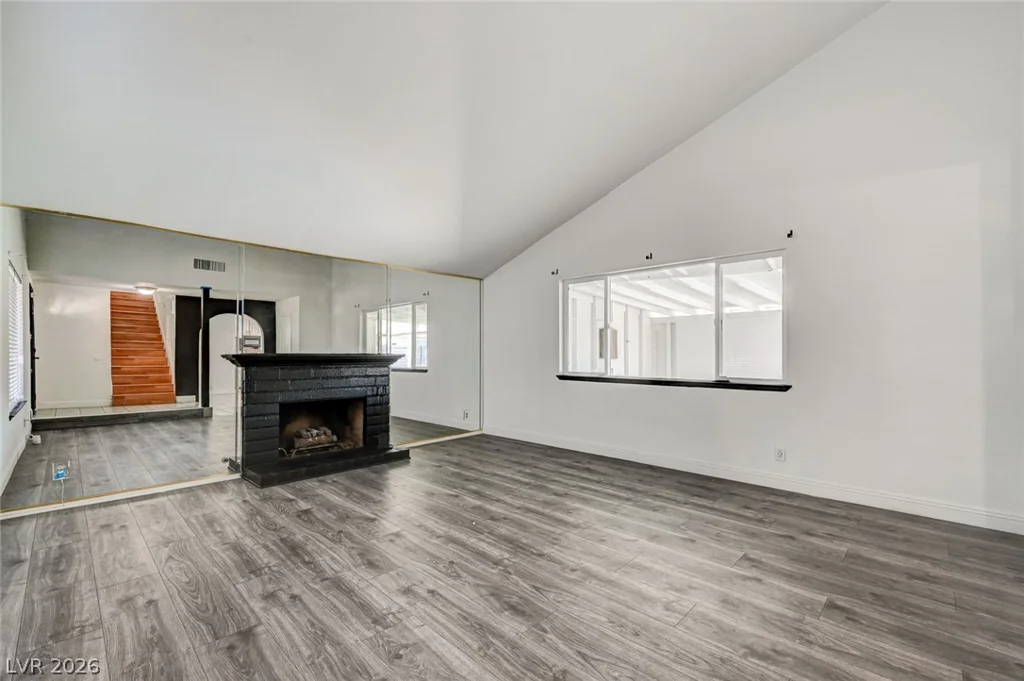 3933 Manford, Las Vegas, NV 89104