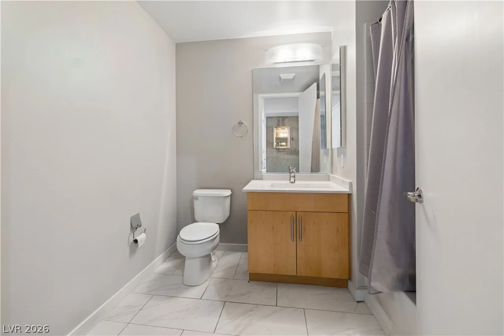 353 Bonneville, Las Vegas, NV 89101