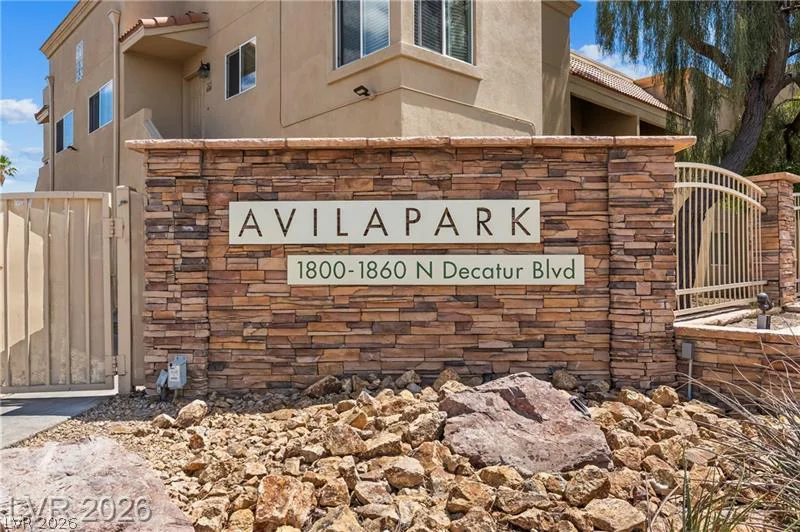 1850 Decatur, Las Vegas, NV 89108