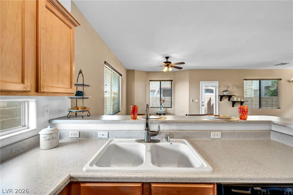 716 Emerald Idol, Henderson, NV 89011