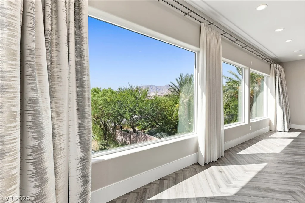 6940 Jensen, Las Vegas, NV 89149