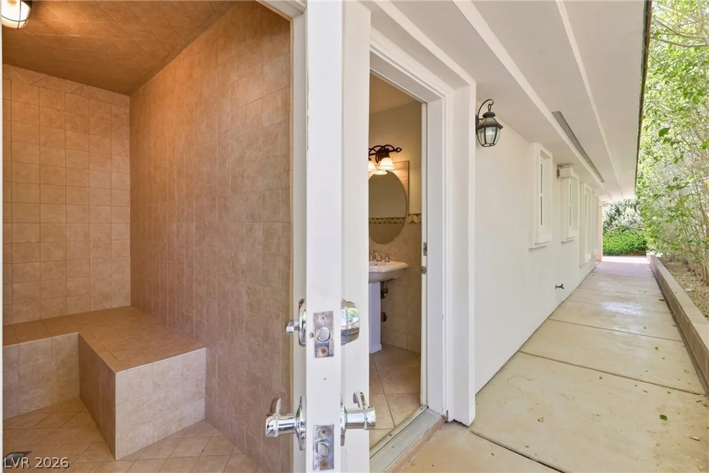 6940 Jensen, Las Vegas, NV 89149