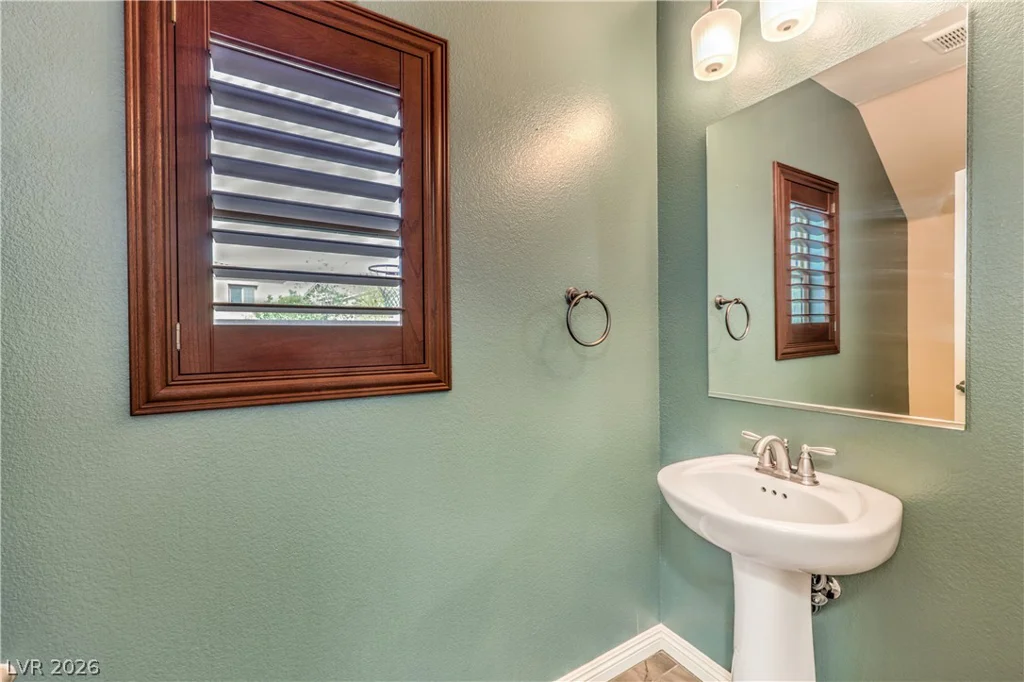 824 Plockton, Las Vegas, NV 89012