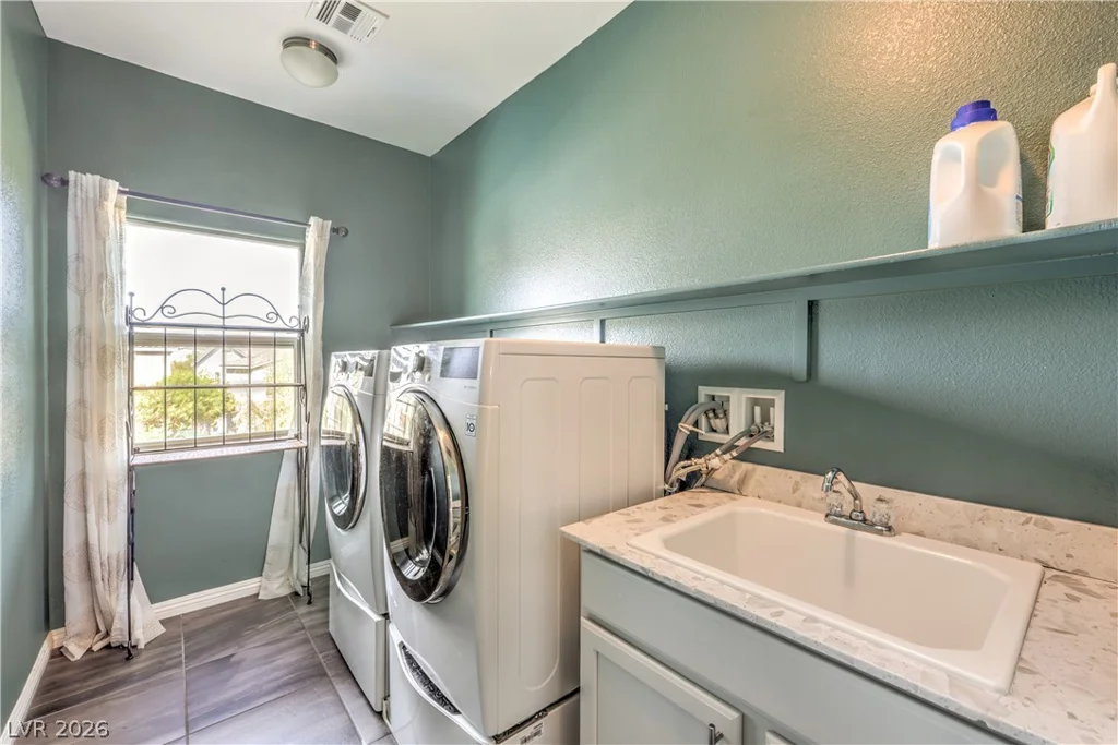 824 Plockton, Las Vegas, NV 89012