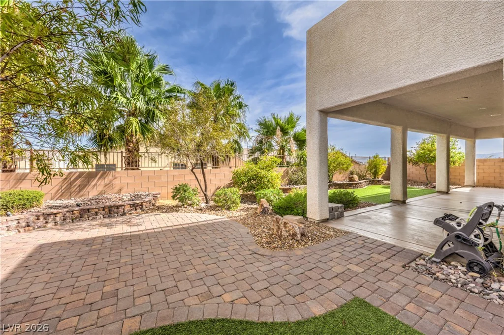 824 Plockton, Las Vegas, NV 89012