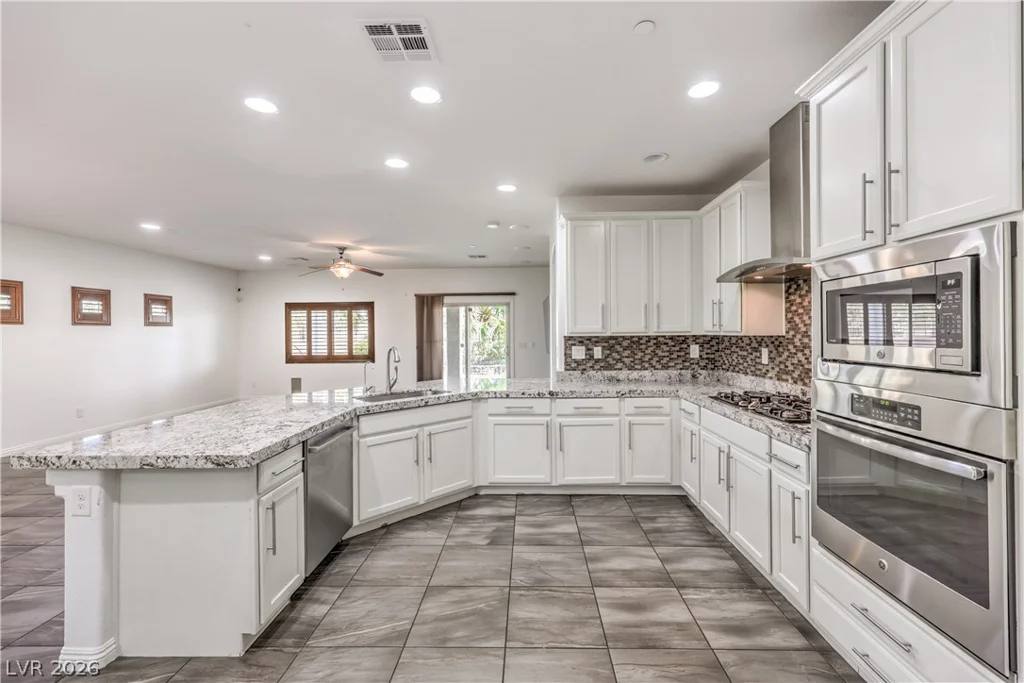 824 Plockton, Las Vegas, NV 89012