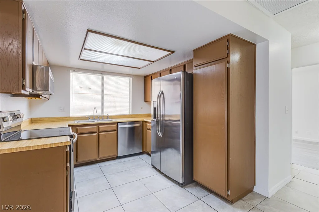 3821 Summer Breeze, Las Vegas, NV 89108