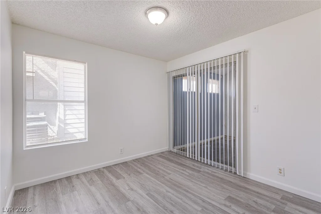 3821 Summer Breeze, Las Vegas, NV 89108