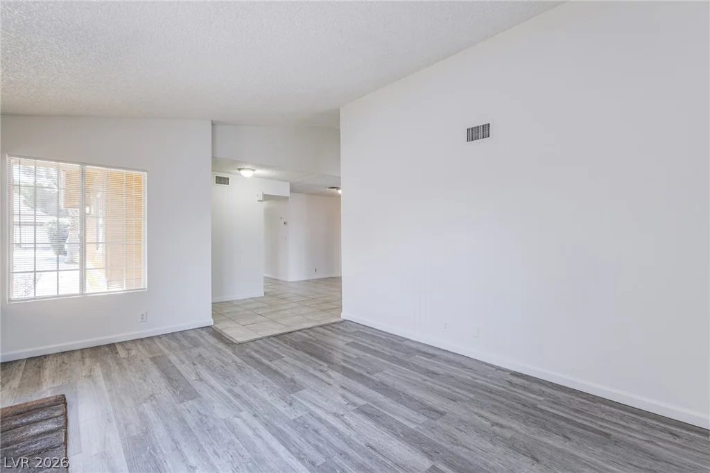 3821 Summer Breeze, Las Vegas, NV 89108