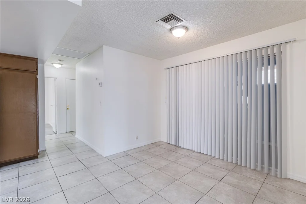 3821 Summer Breeze, Las Vegas, NV 89108