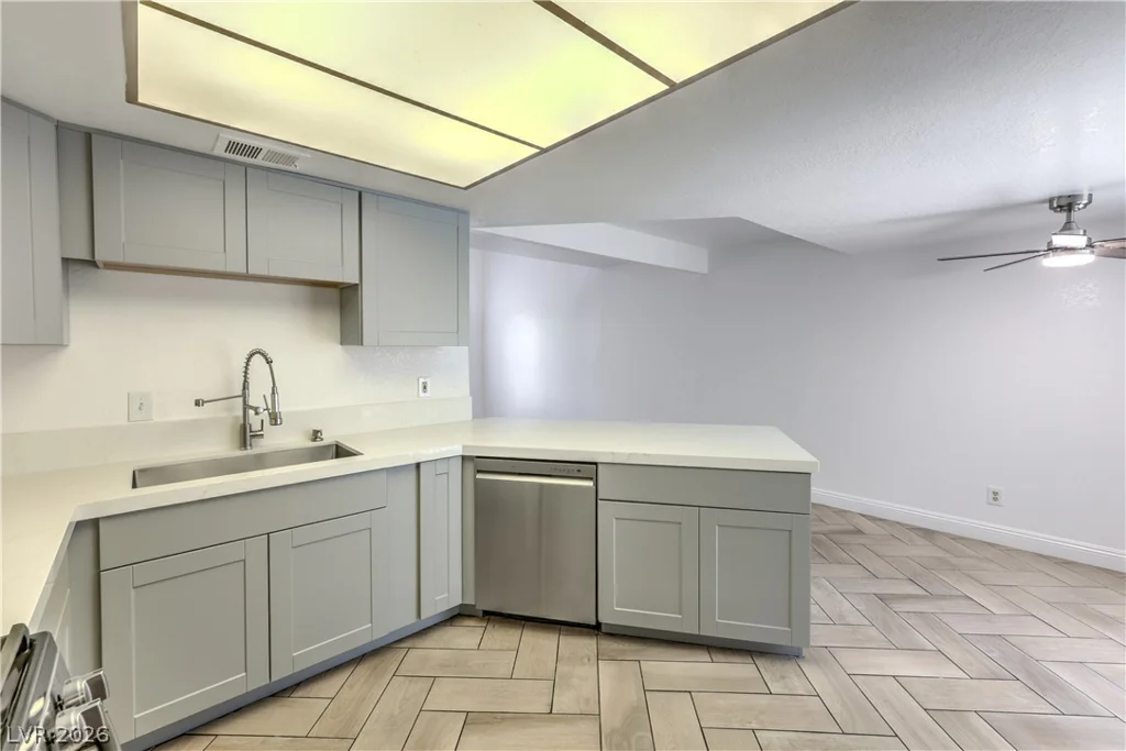 452 Sellers, Henderson, NV 89011