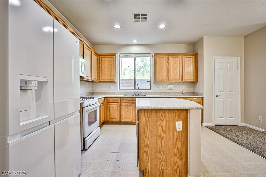 8022 Diamond Gorge, Las Vegas, NV 89178
