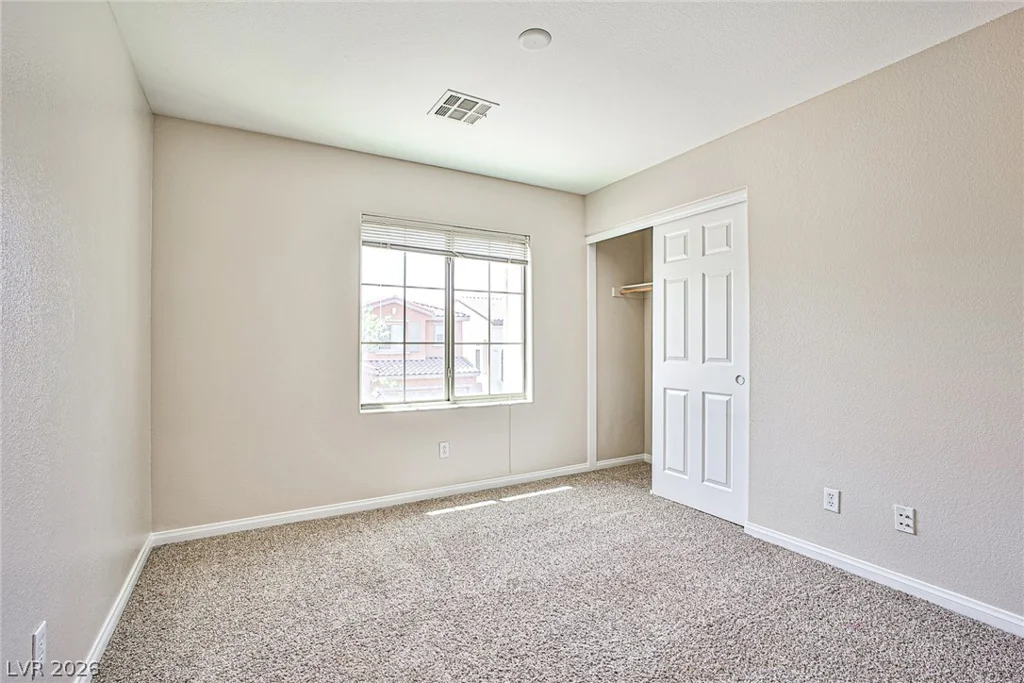 8022 Diamond Gorge, Las Vegas, NV 89178
