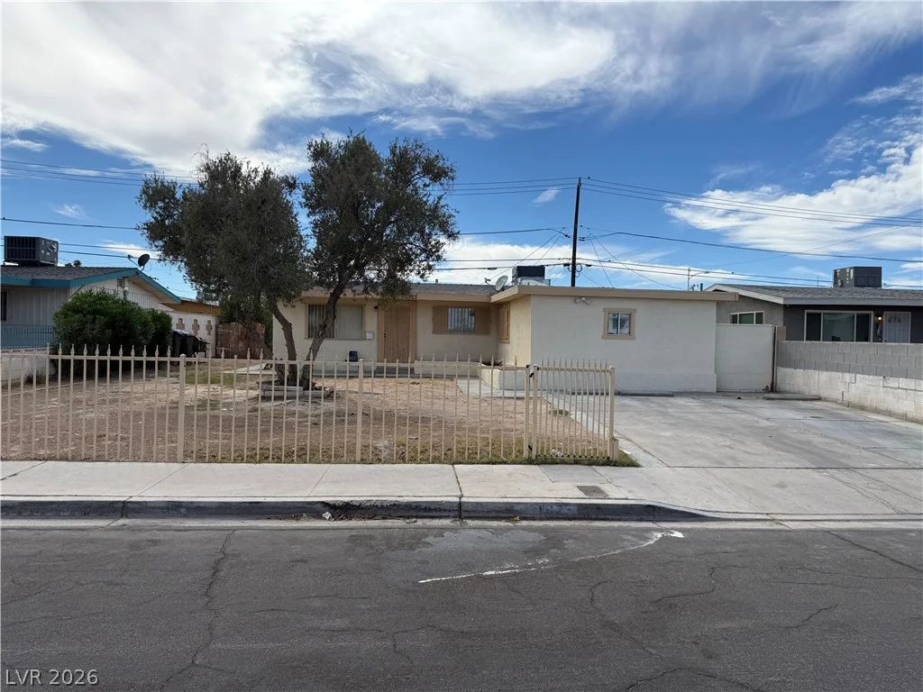 1925 Walker, Las Vegas, NV 89106