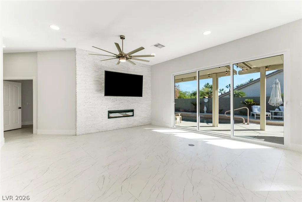 8702 Country Ridge, Las Vegas, NV 89123