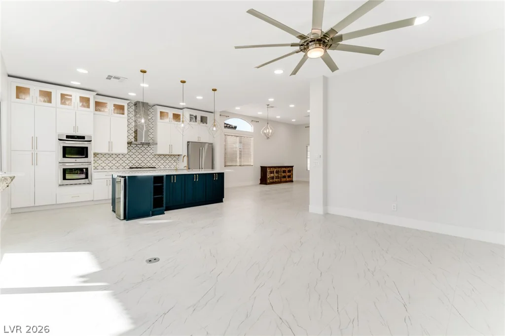 8702 Country Ridge, Las Vegas, NV 89123